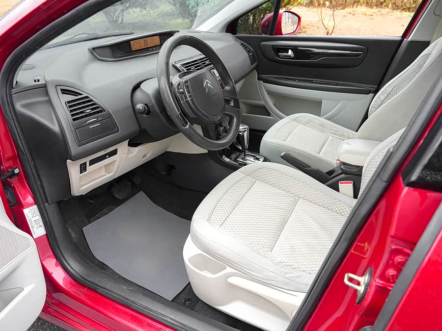 Citroen C-Quatre 2012 car image #18