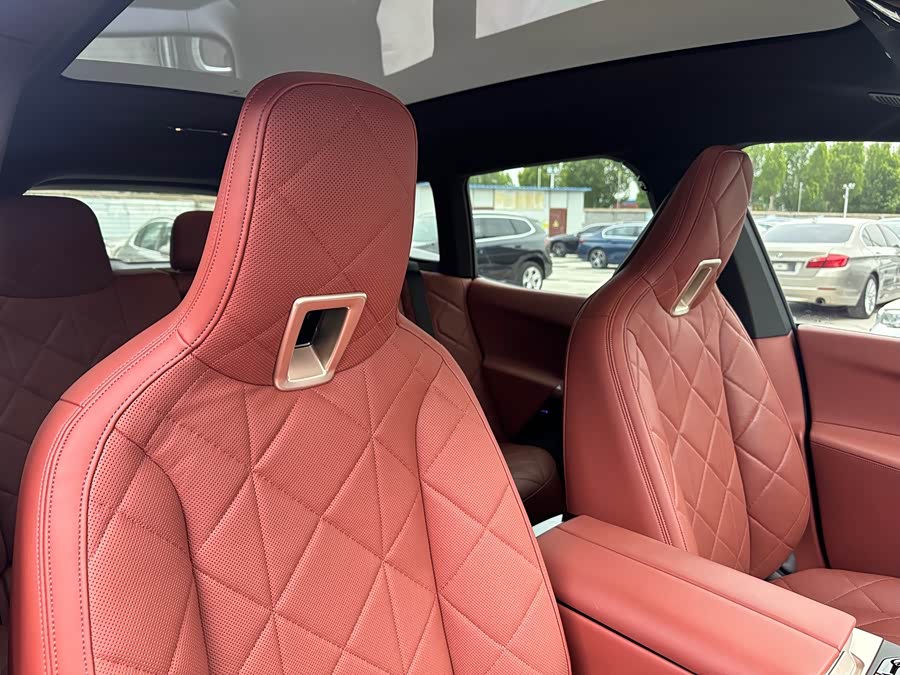 BMW iX M60 2023 car image #18