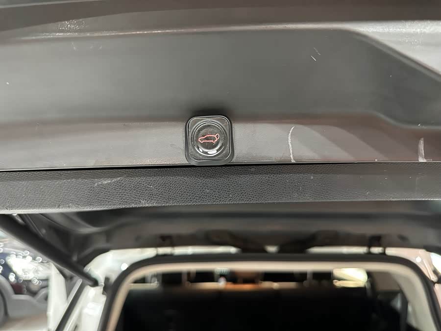 Peugeot 5008 2018 car image #18