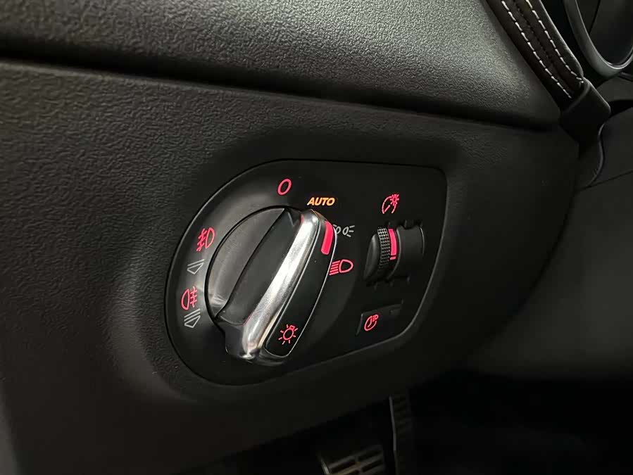 Audi TTS 2009 imagem de carro #18