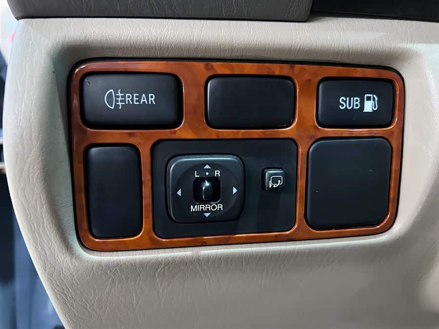 Toyota Land Cruiser 2005 #18 Toyota Land Cruiser 2005 car image #18