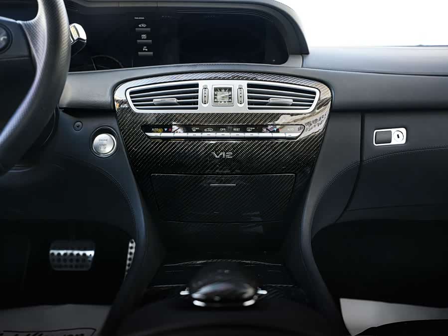 Mercedes-Benz CL Class 2010 car image #18