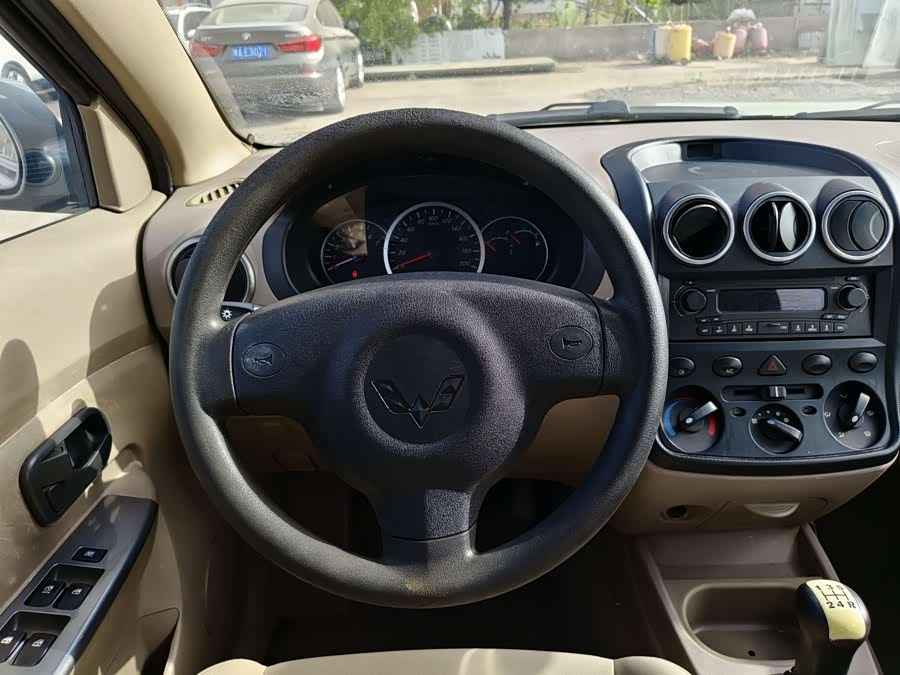 五菱汽车 五菱宏光 2014 汽车图片 #18