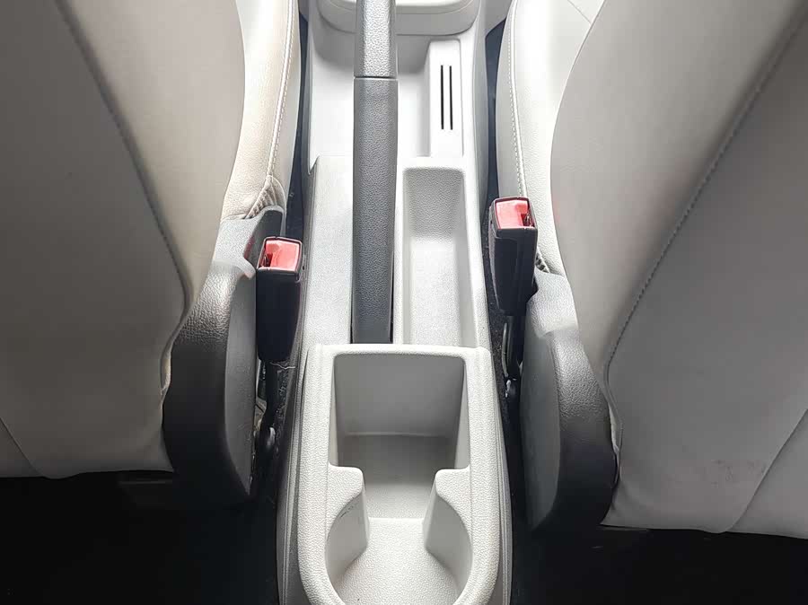 Skoda Rapid 2016 #18 Skoda Rapid 2016 car image #18