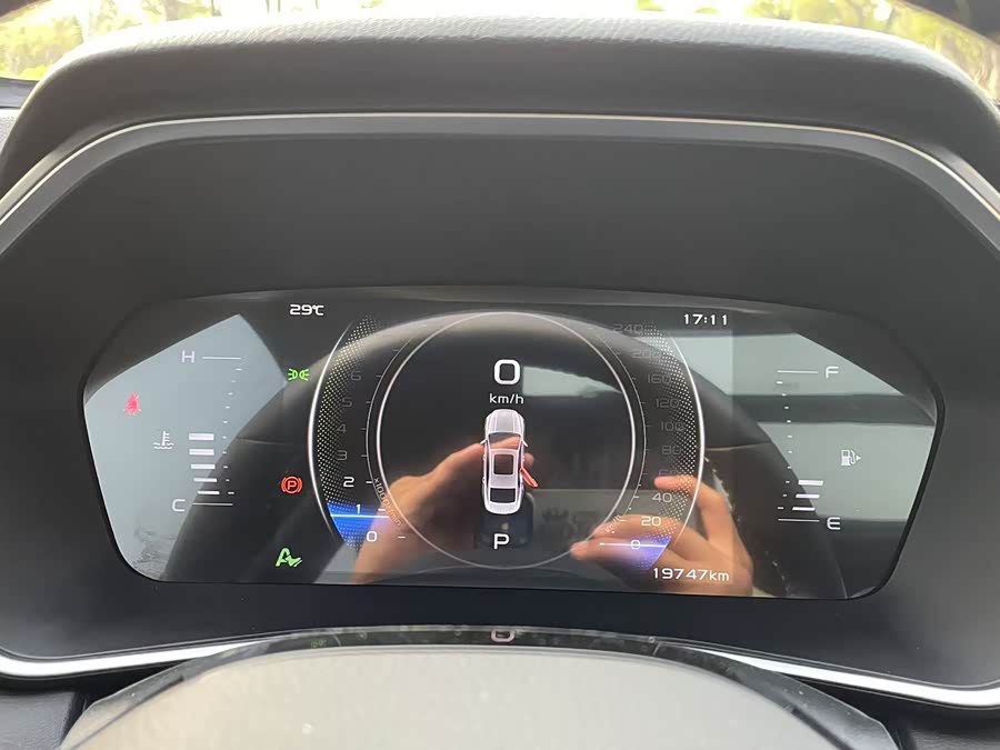 GEELY Monjaro MHEV 2024 car image #18