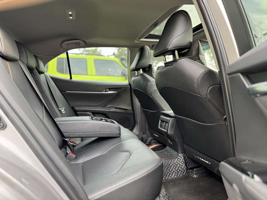 Toyota Camry 2023 imagem de carro #18