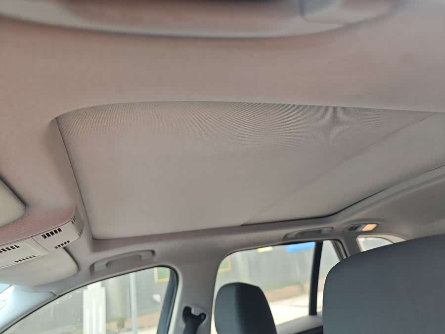 BMW X1 (Imported) 2012 car image #18