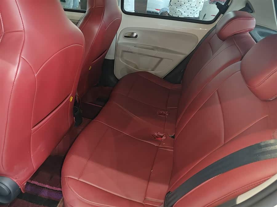 Volkswagen up! 2015 immagine di auto #18