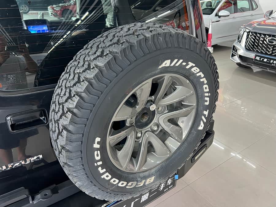 Suzuki Jimny (Imported) 2015 صورة سيارة #18