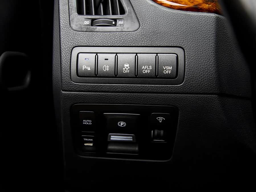 Hyundai Equus 2011 car image #18