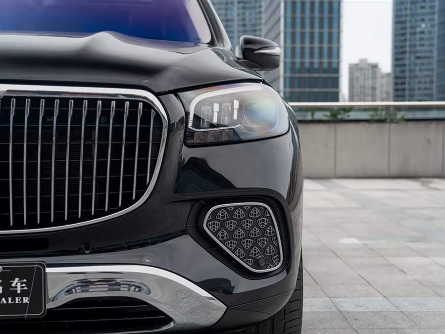 Mercedes-Benz Maybach GLS 2024 car image #18
