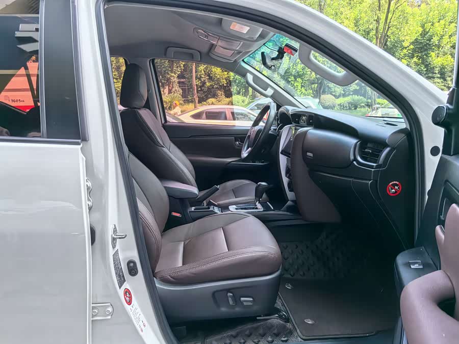 Toyota Fortuner 2017 #18 Toyota Fortuner 2017 immagine di auto #18