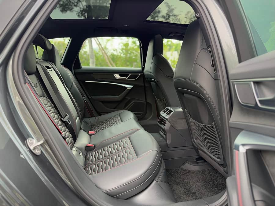 Audi RS 6 2023 car image #18