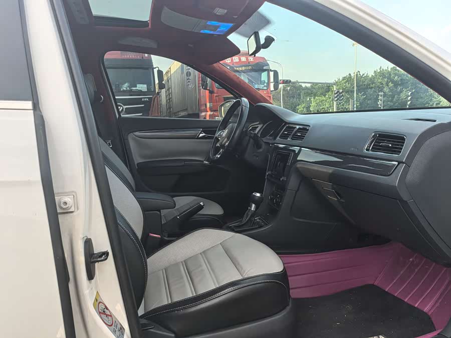 Volkswagen Cross Lavida 2014 immagine di auto #18