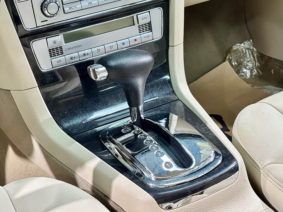 Volkswagen Passat Lingyu 2010 car image #18