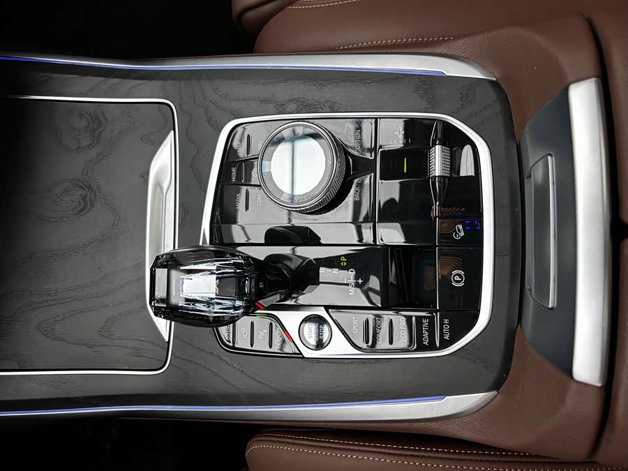 BMW X7 2020 immagine di auto #18