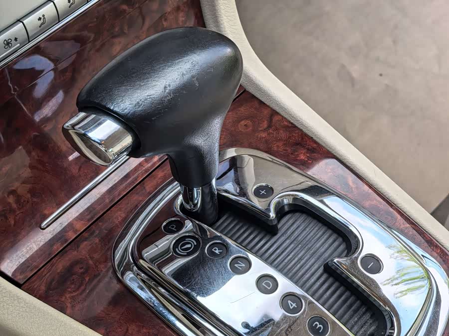 Volkswagen Passat Lingyu 2011 car image #18