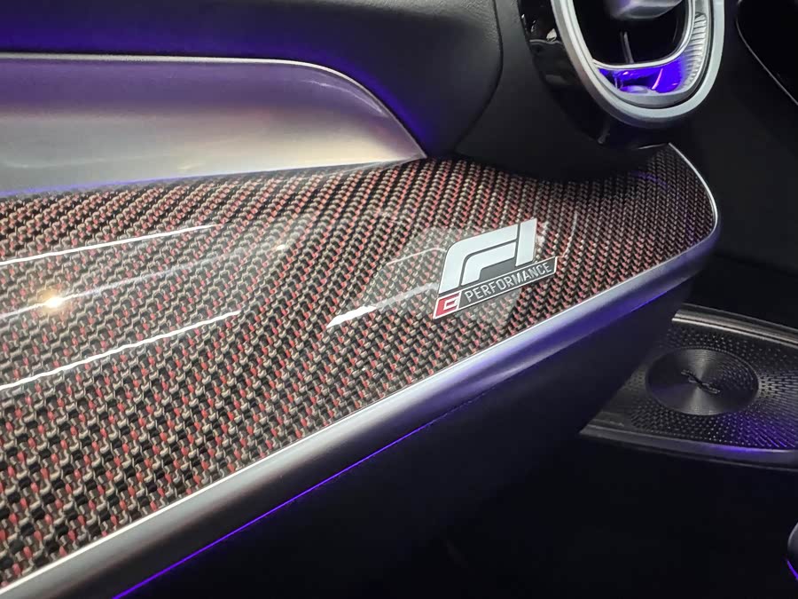 Mercedes-Benz C AMG New Energy 2024 изображение автомобиля #18