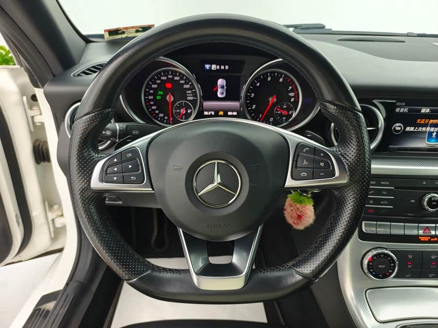 Mercedes-Benz SLC Class 2017 car image #18