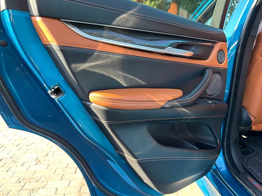 BMW X6 M 2016 #18 BMW X6 M 2016 car image #18