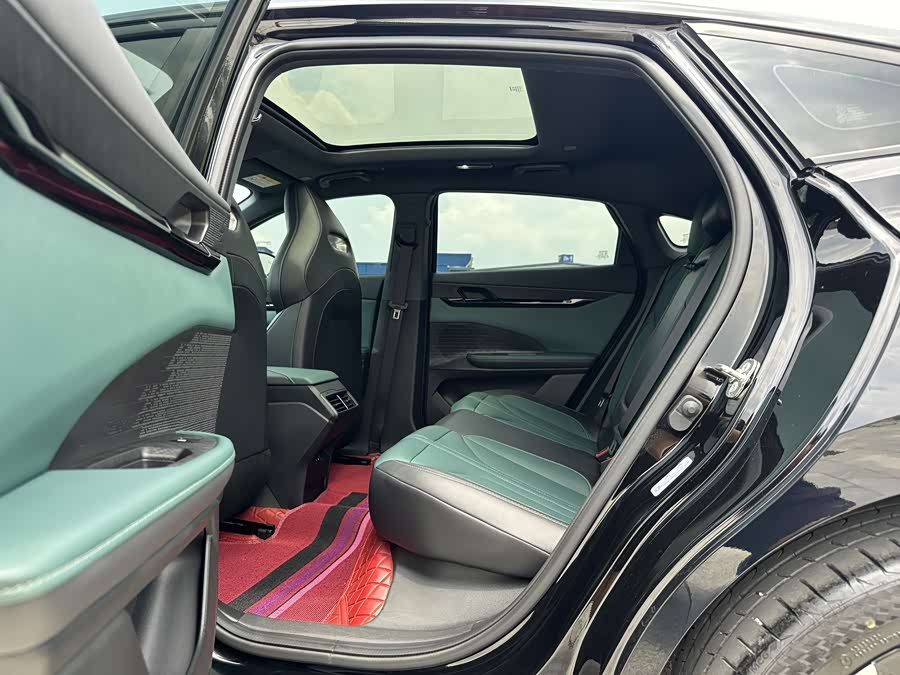 Changan UNI-V iDD 2024 صورة سيارة #18