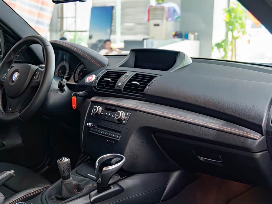 BMW 1 Series M 2013 car image #18