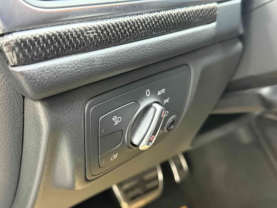 Audi S6 2013 car image #18