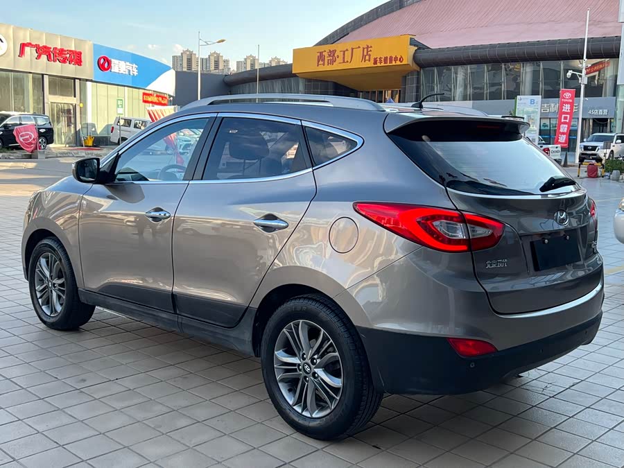 Hyundai ix35 2014 car image #18