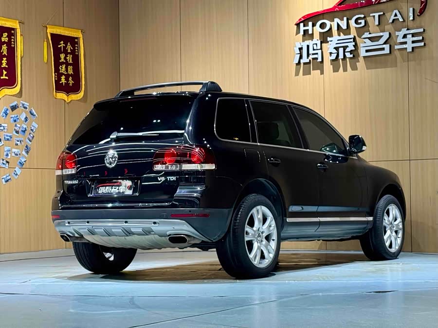 Volkswagen Touareg 2010 immagine di auto #18