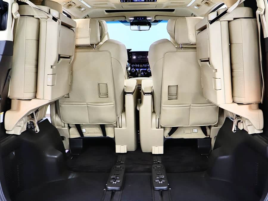 Toyota Alphard 2021 #18 Toyota Alphard 2021 car image #18