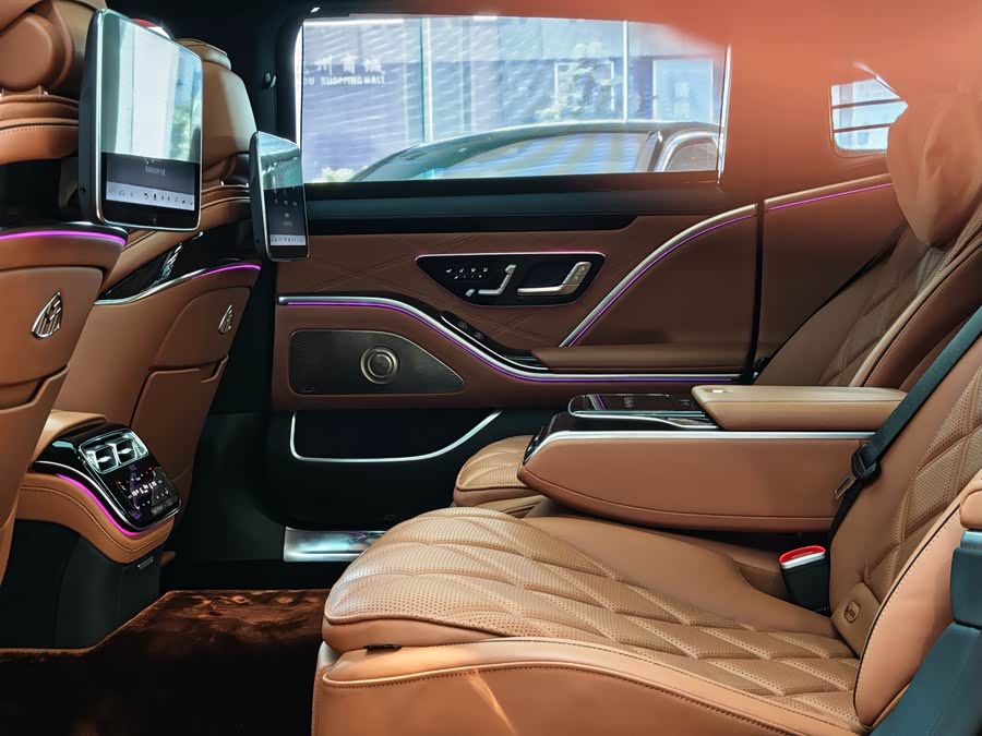 Mercedes-Benz Maybach S Class 2023 car image #18