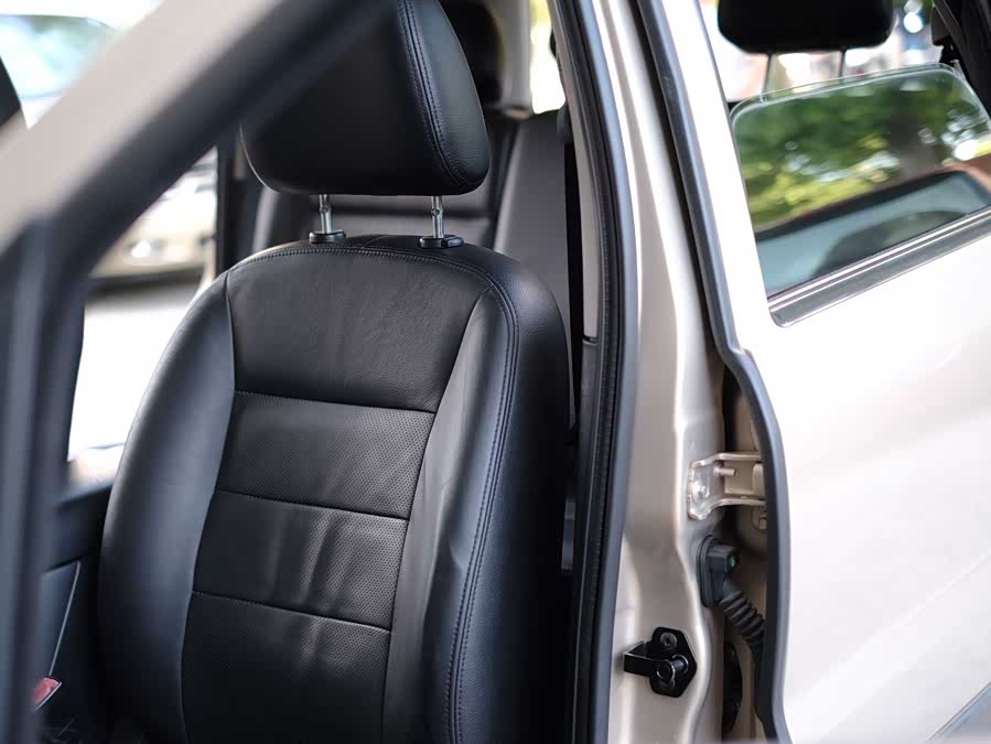 Ford Escape (Imported) 2007 immagine di auto #18