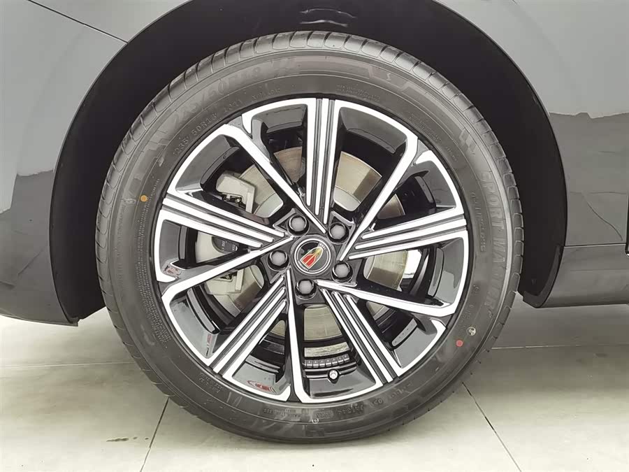 HongQi H5 PHEV 2025 #18 HongQi H5 PHEV 2025 car image #18