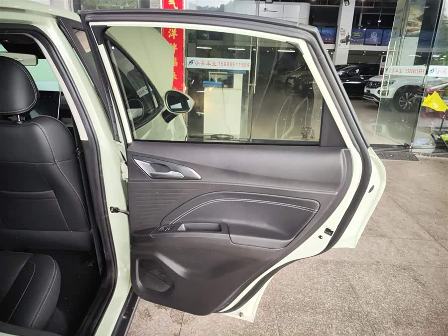 哪吒汽车 哪吒AYA 2024 汽车图片 #18