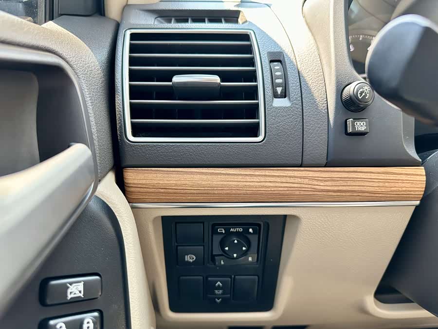 Toyota Land Cruiser Prado 2018 immagine di auto #18