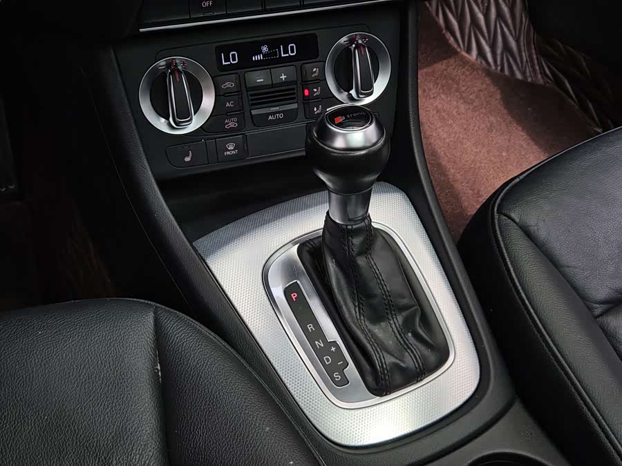 Audi Q3 (Imported) 2013 immagine di auto #18