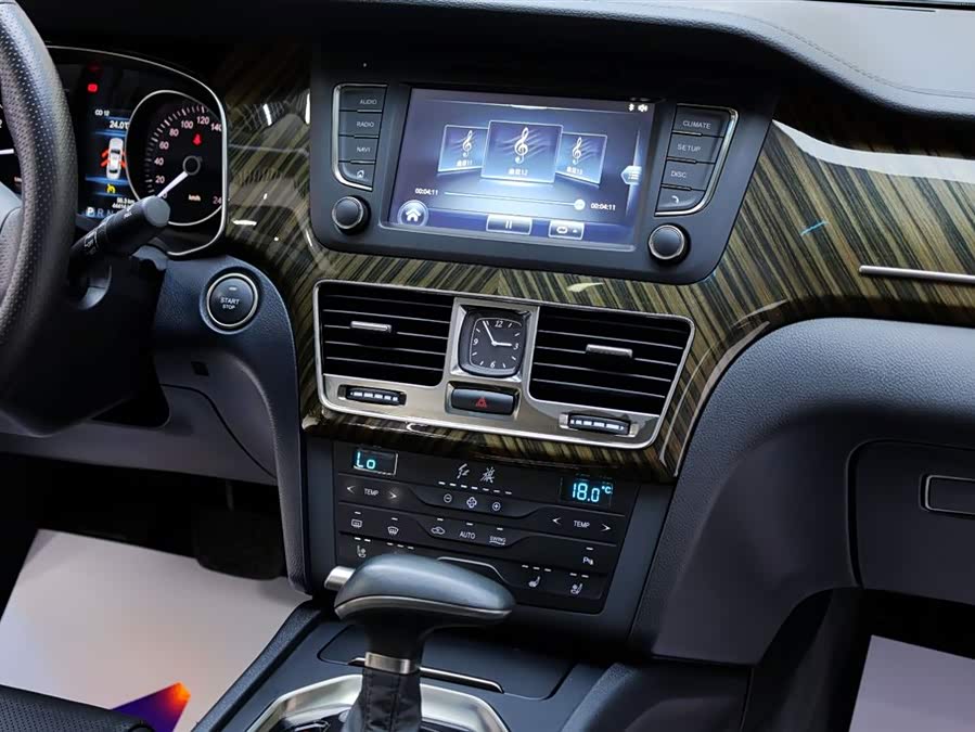 HongQi H7 2021 car image #18