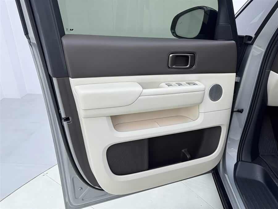 理想汽车 理想MEGA 2024 汽车图片 #18