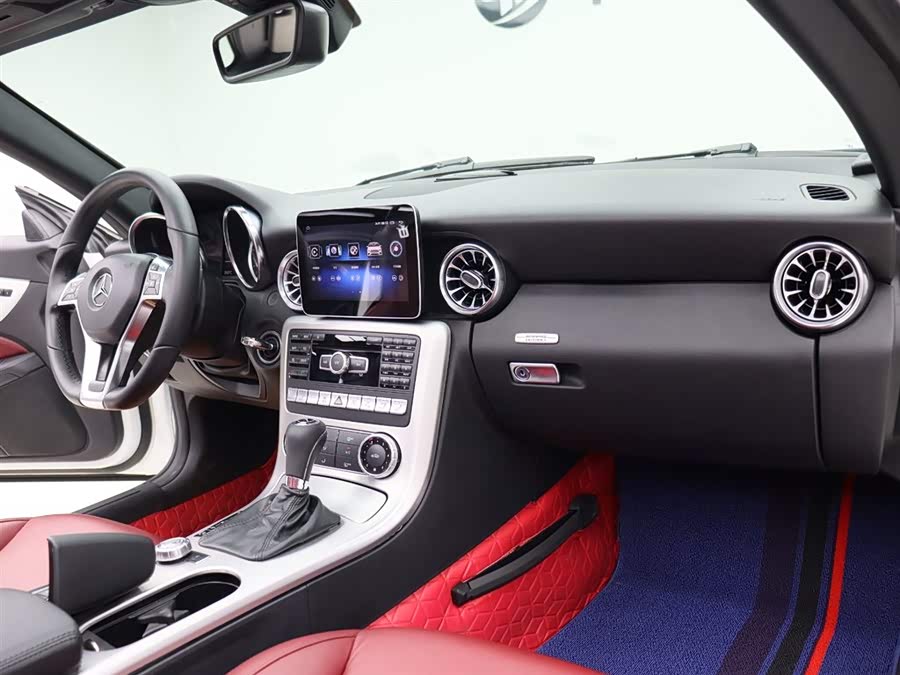 Mercedes-Benz SLK Class 2015 car image #18