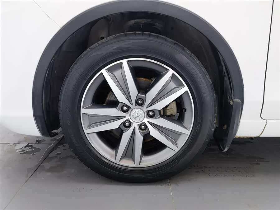 Changan Eado XT 2015 изображение автомобиля #18