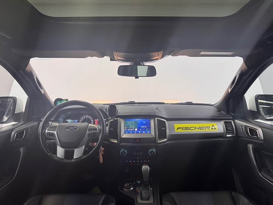 Ford Everest 2019 car image #18