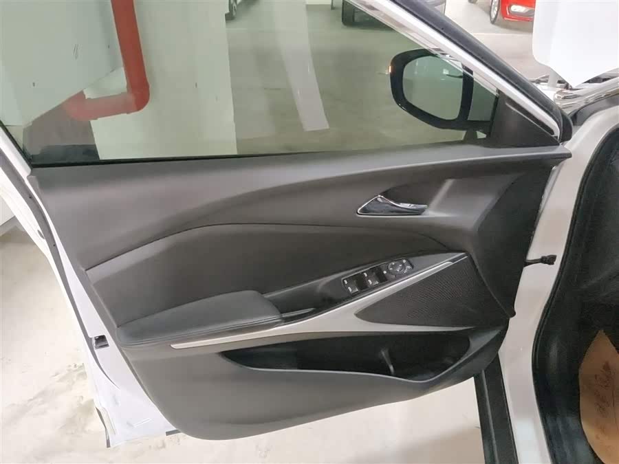 Chevrolet Charm 2023 car image #18