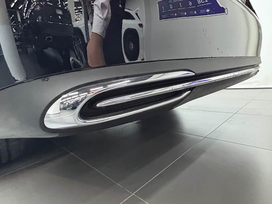 Mercedes-Benz E Class New Energy 2025 car image #18