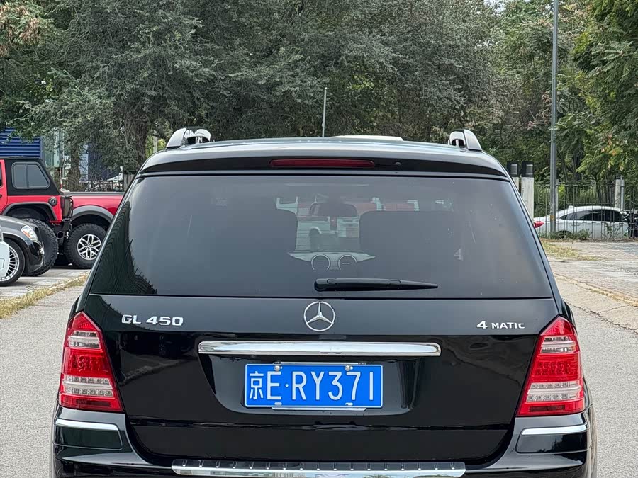 Mercedes-Benz GL Class 2011 car image #18