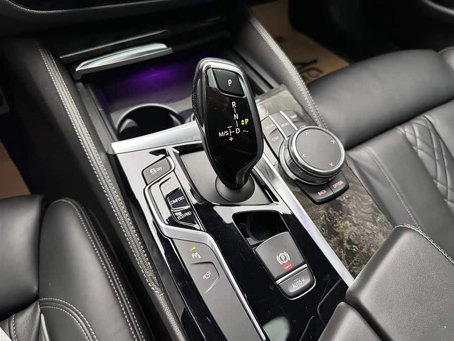 BMW 5 Series (Imported) 2018 car image #18