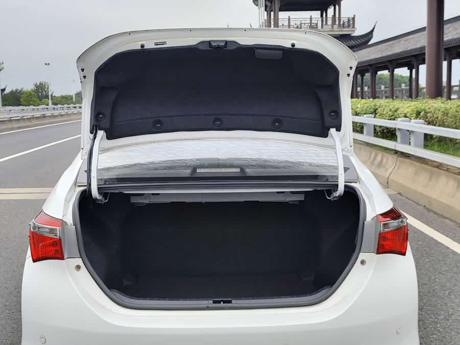 Toyota Corolla 2018 car image #18