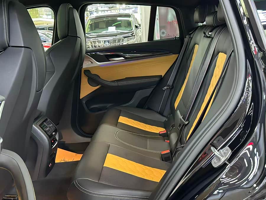 BMW X4 M 2020 immagine di auto #18