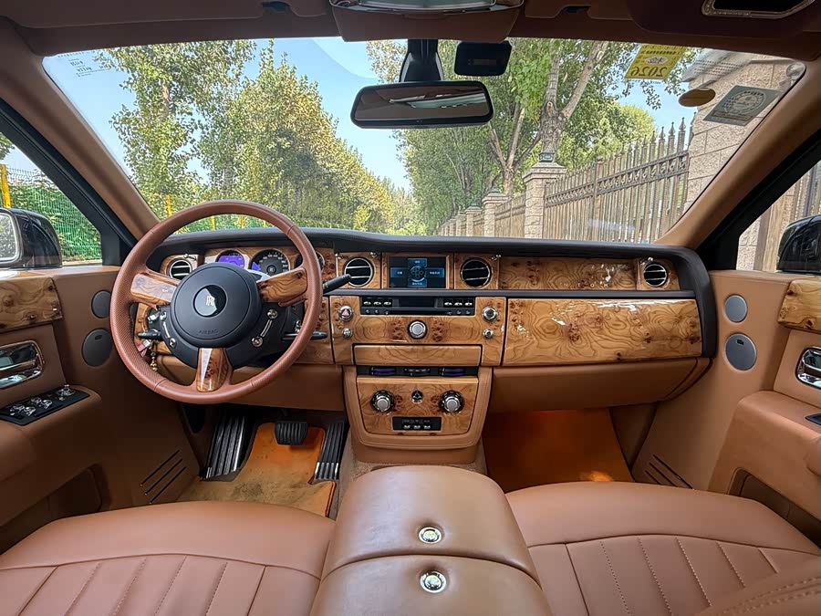 Rolls-Royce Phantom 2008 car image #18