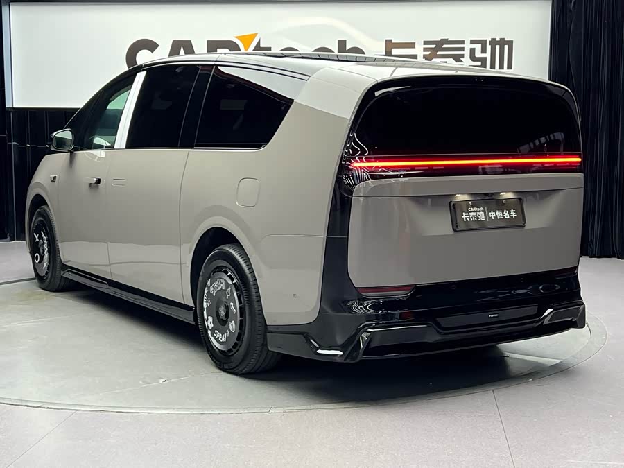 理想汽车 理想MEGA 2025 汽车图片 #18