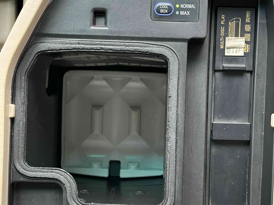 丰田 兰德酷路泽 2006 汽车图片 #18